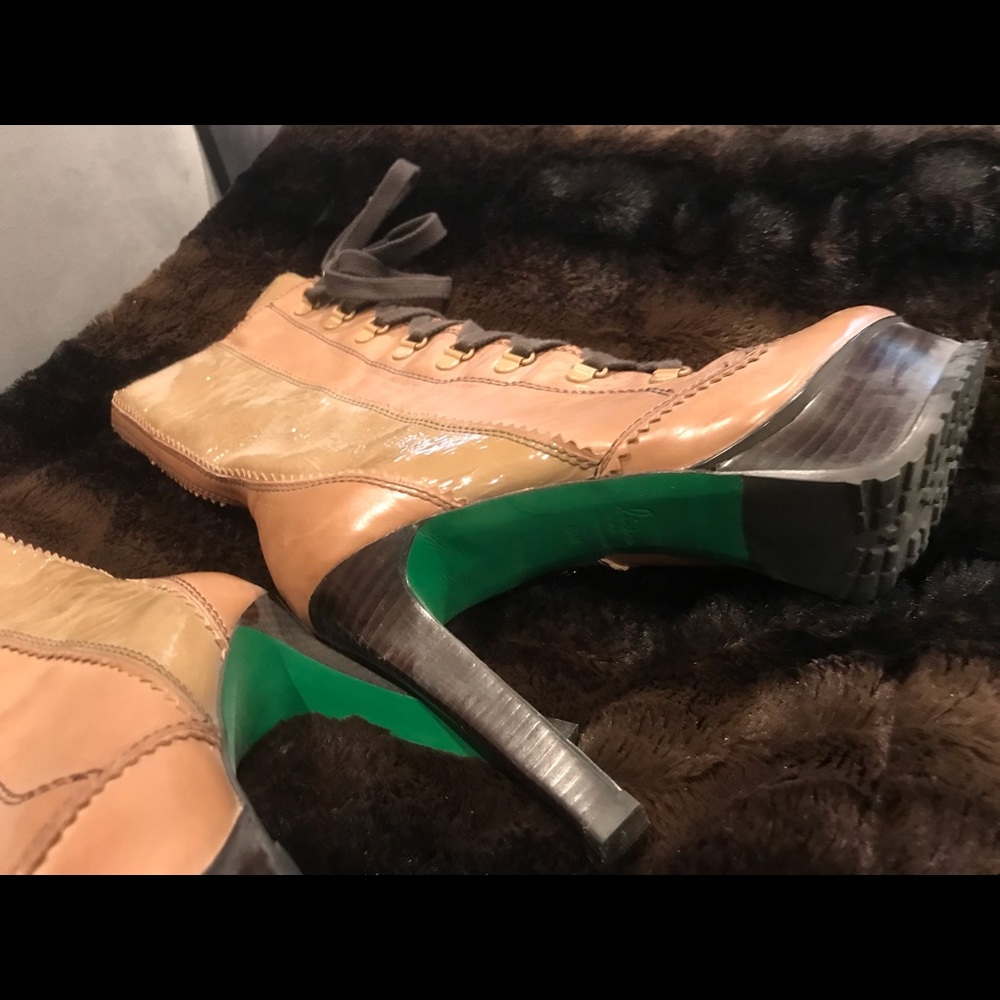 Donald Pliner boots
